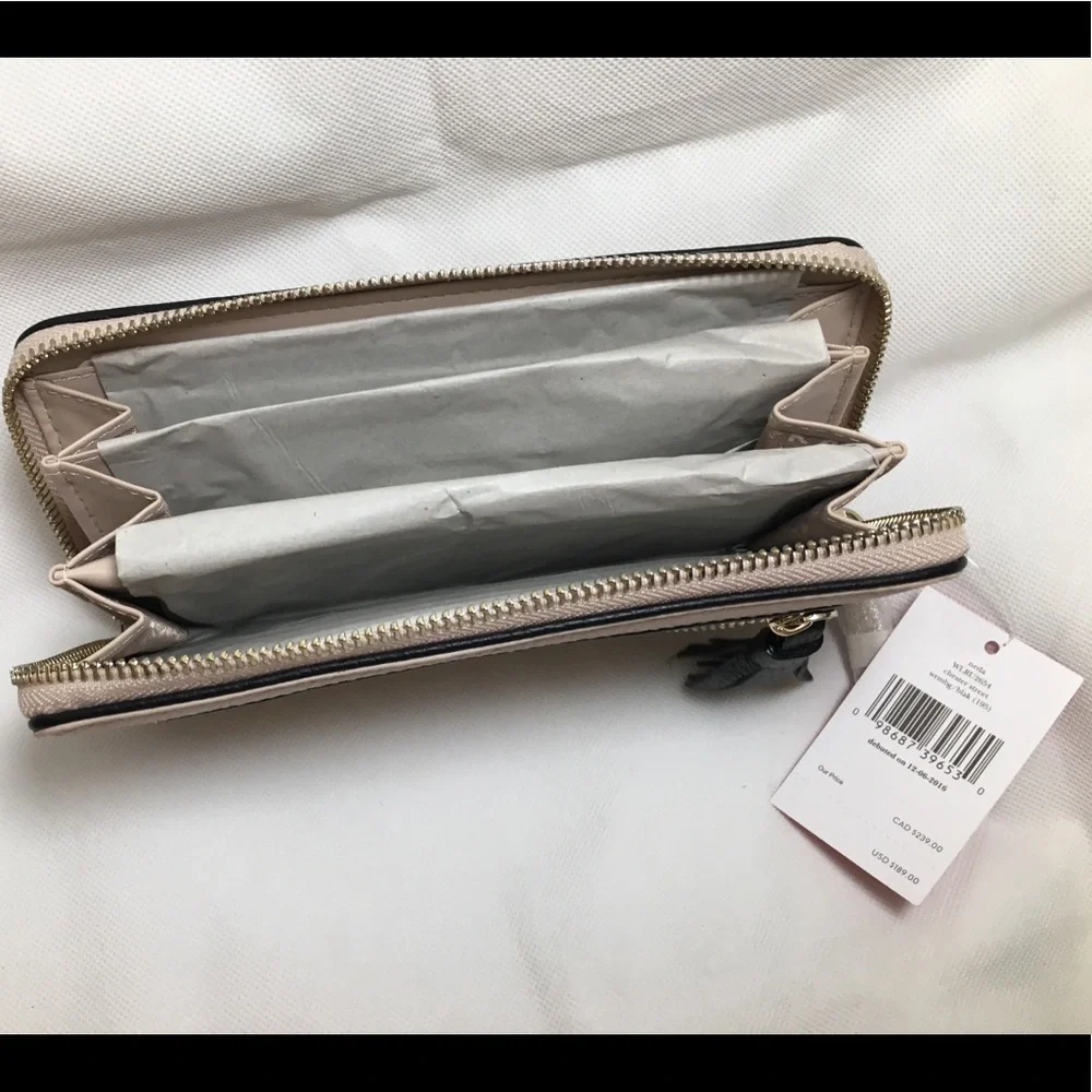 Kate Spade Wallet - Picture 5 of 8